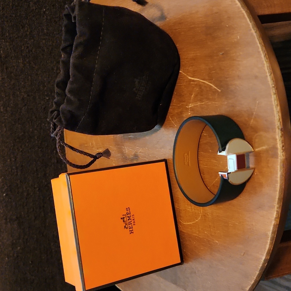HERMES Dark Green Calfskin Leather & Palladium Cuff Bracelet w/Grey Latch Clasp - Picture 6 of 6